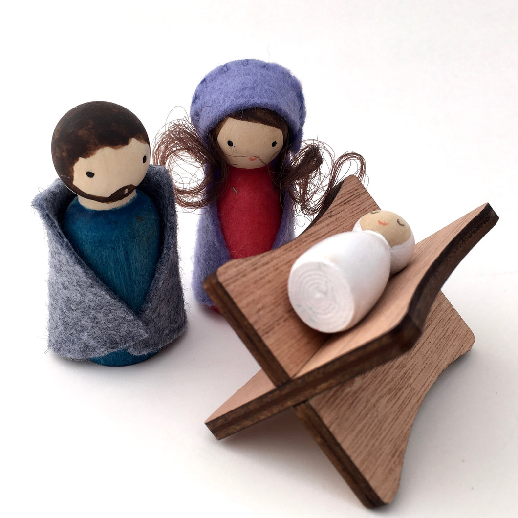 Mini holy family peg doll nativity set with manger
